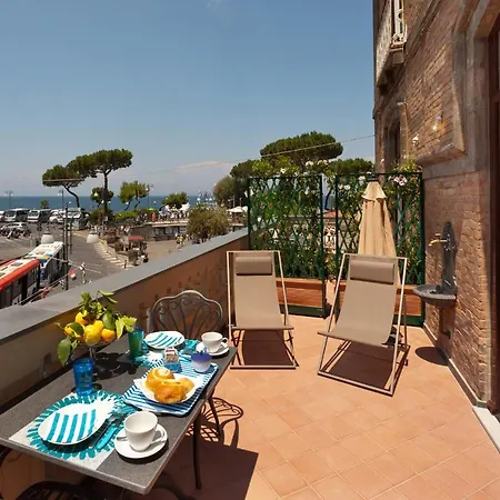 - La Terrazza Sul Porto 2